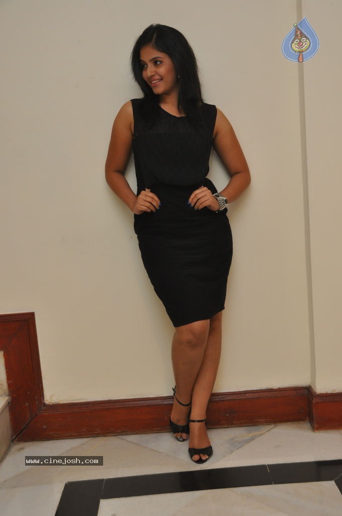 Anjali Stills - 23 / 33 photos