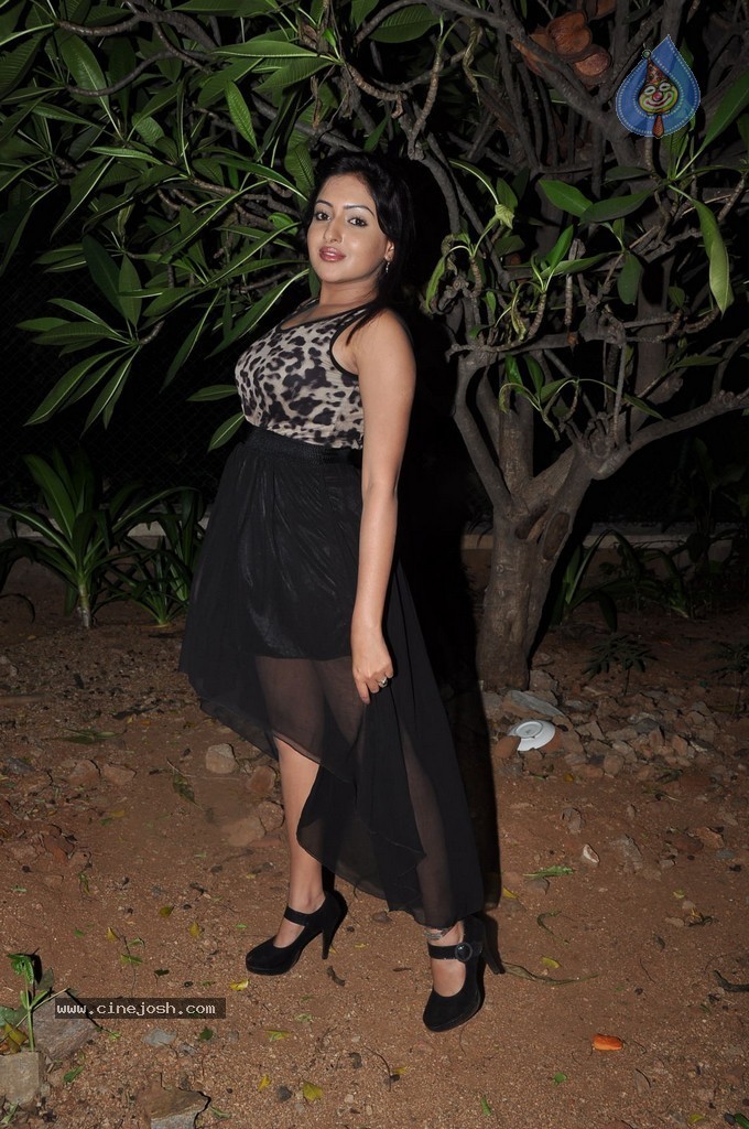 Anjana Deshpande Hot Stills - 86 / 97 photos