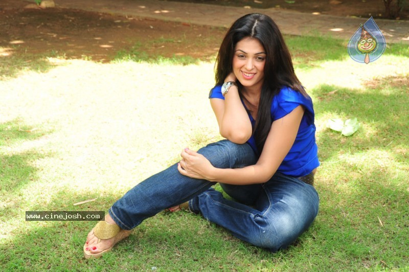 Anjana Sukhani Gallery Photo 32 Of 49