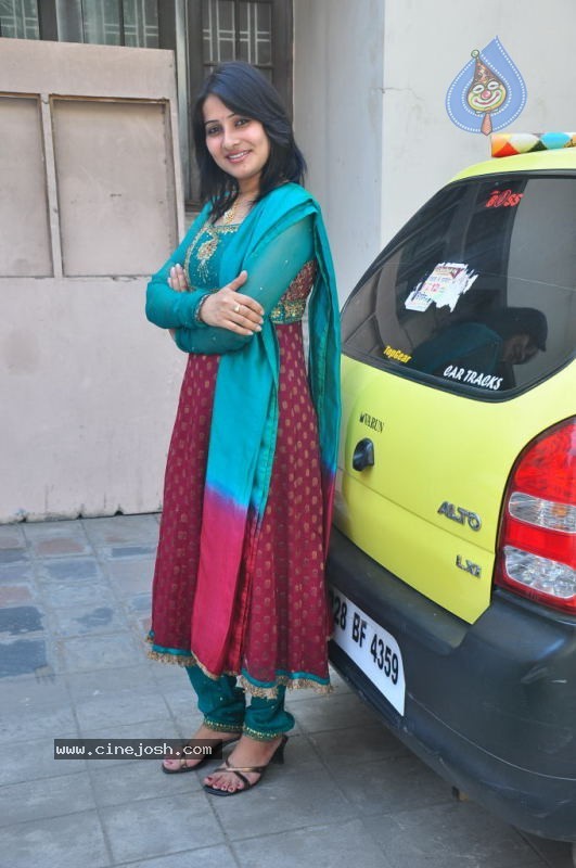 Anju Asrani Stills - 13 / 46 photos