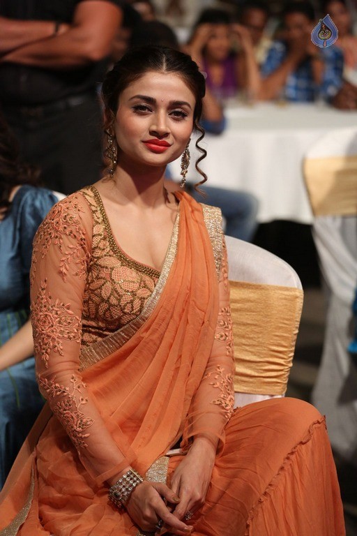 Ankita Shrivastava Latest Pics - 28 / 42 photos
