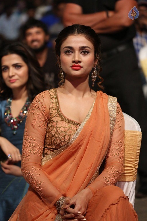 Ankita Shrivastava Latest Pics - 29 / 42 photos