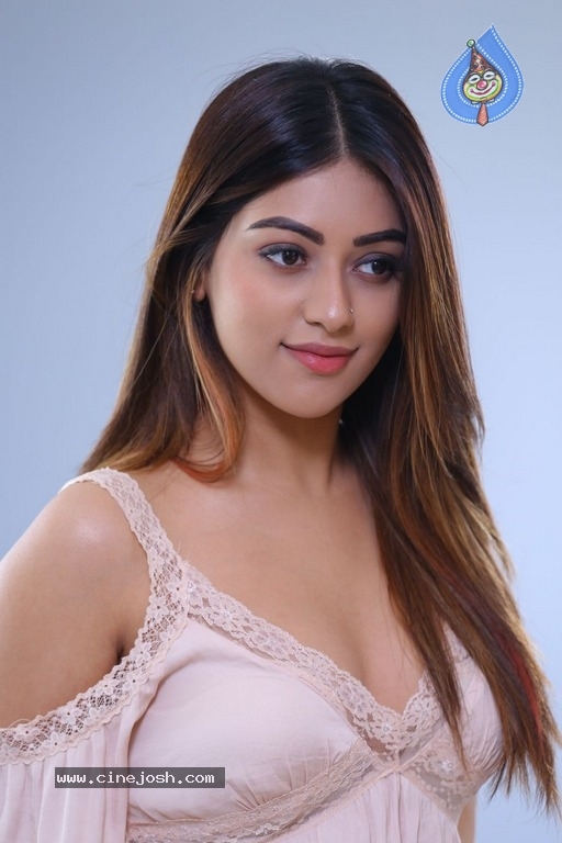 Anu Emmanuel New Photos - 28 / 38 photos