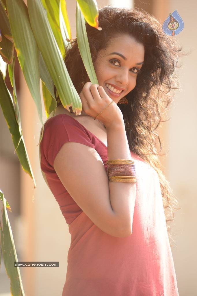 Anu Priya New Gallery - 87 / 124 photos