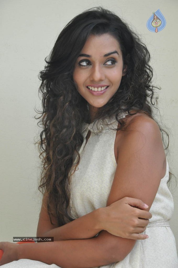 Anu Priya New Photos - 75 / 89 photos
