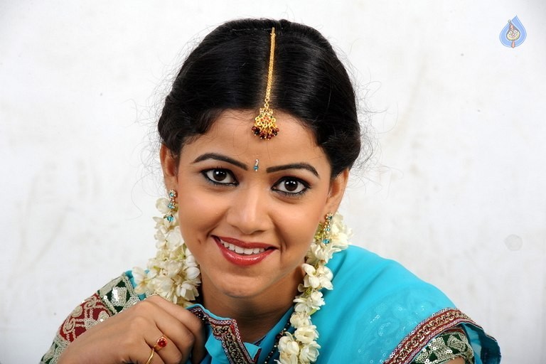 Anu Upadhaya Photos - 17 / 19 photos