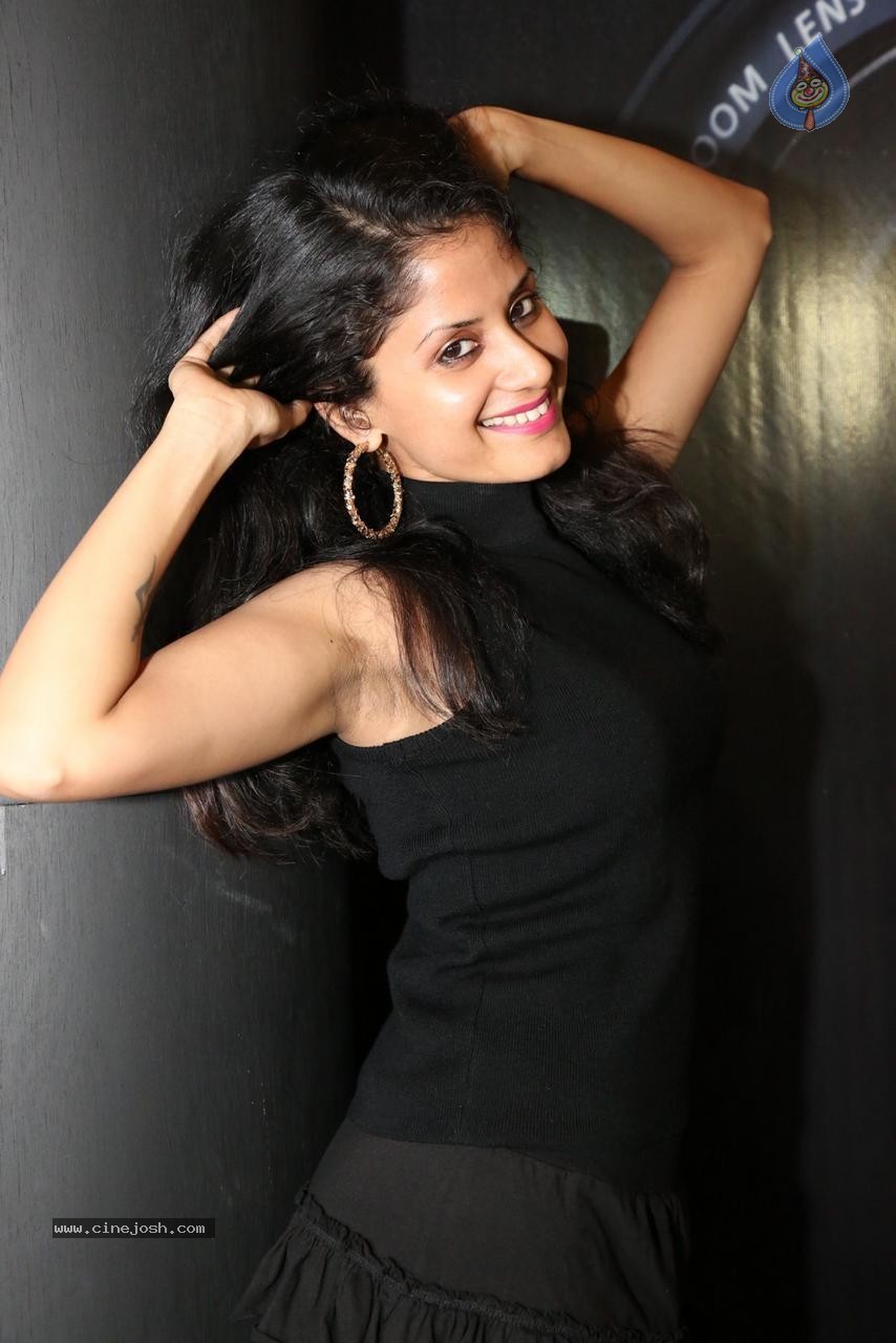 Anukriti Latest Photos Photo 22 of 47