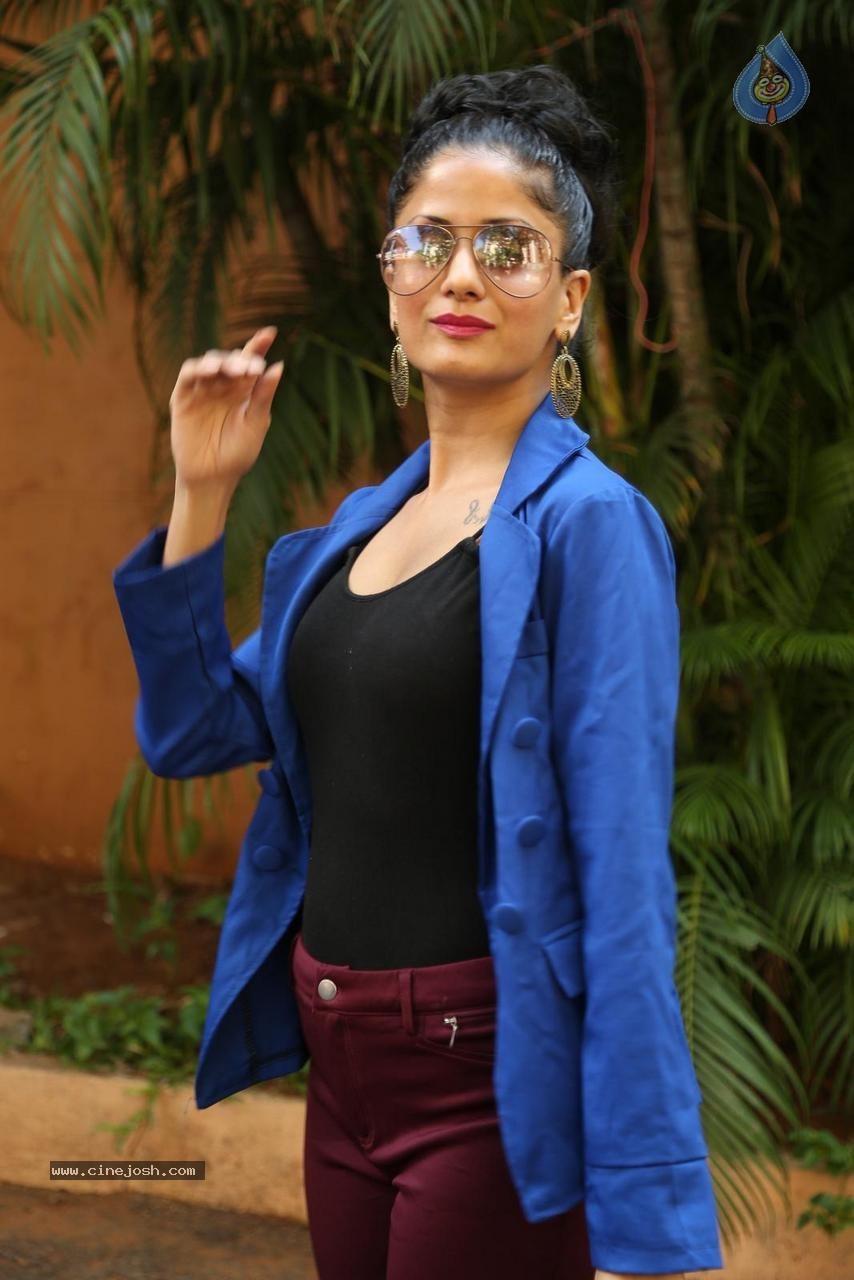 Anukruthi New Pictures - 42 / 64 photos
