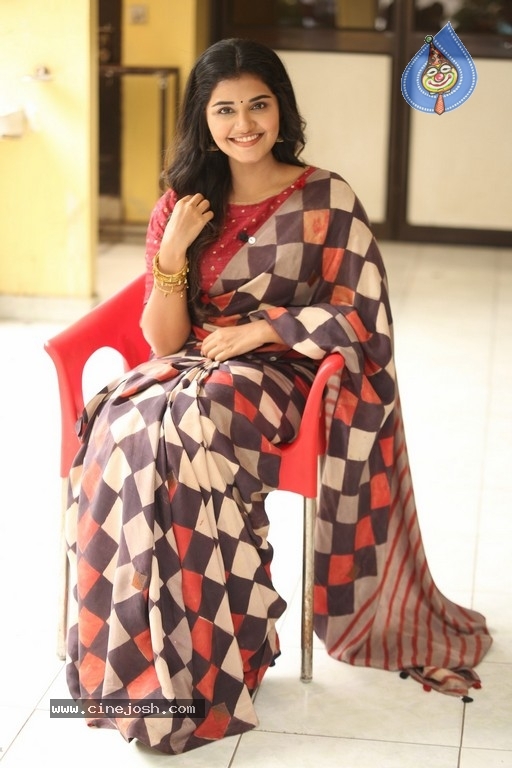 Anupama Parameswaran Interview Photos - 44 / 54 photos