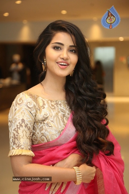 Anupama Parameswaran Latest Gallery - 9 / 21 photos