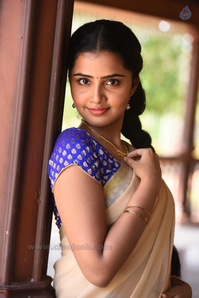 Anupama Parameswaran Latest Photos - 19 / 63 photos