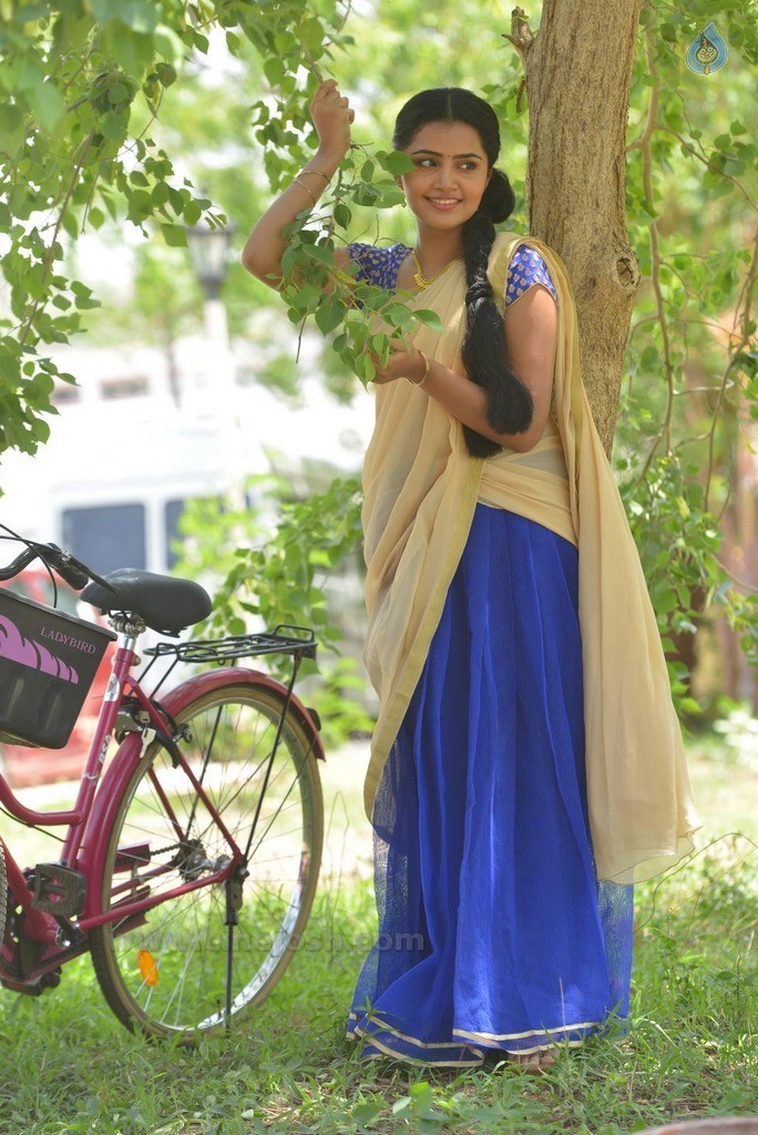 Anupama Parameswaran Latest Photos - 32 / 63 photos