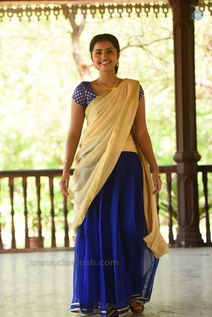 Anupama Parameswaran Latest Photos - 40 / 63 photos