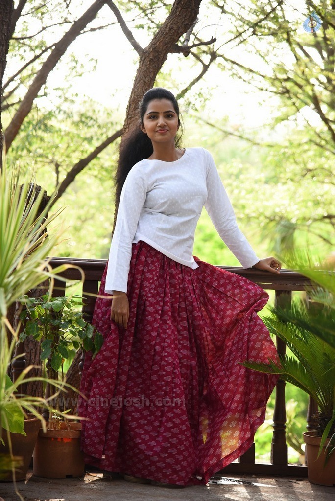 Anupama Parameswaran New Gallery - 51 / 52 photos