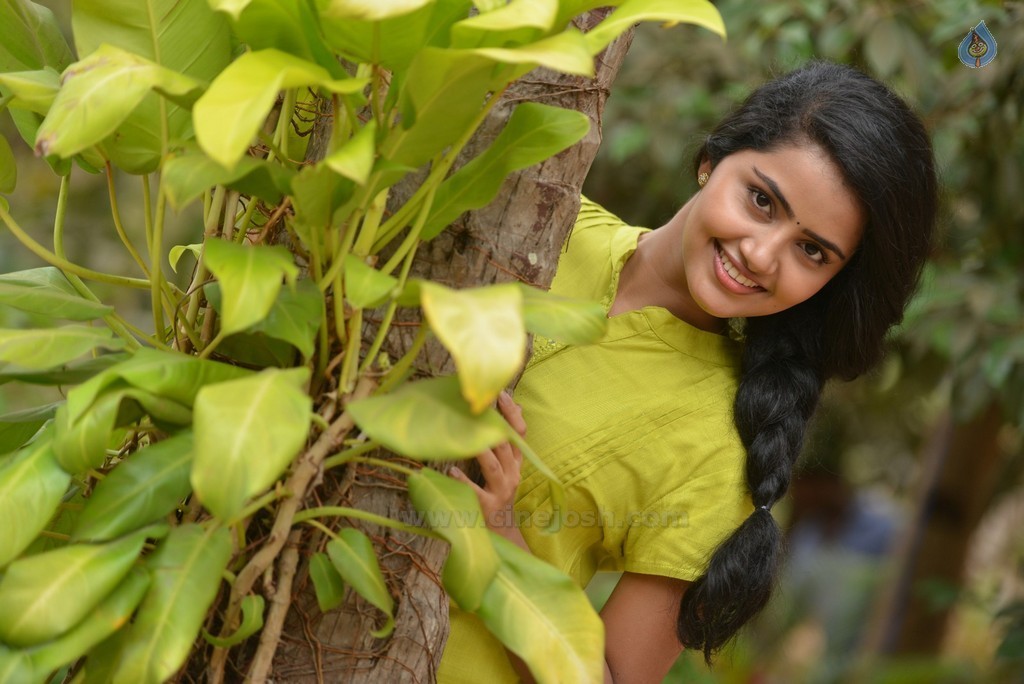 Anupama Parameswaran New Pics - 9 / 35 photos