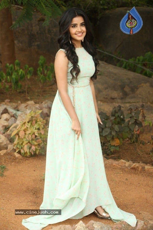 Anupama Parameswaran New Pics - 16 / 41 photos