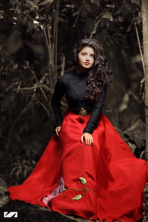 Anupama Parameswaran Photos - 1 / 7 photos