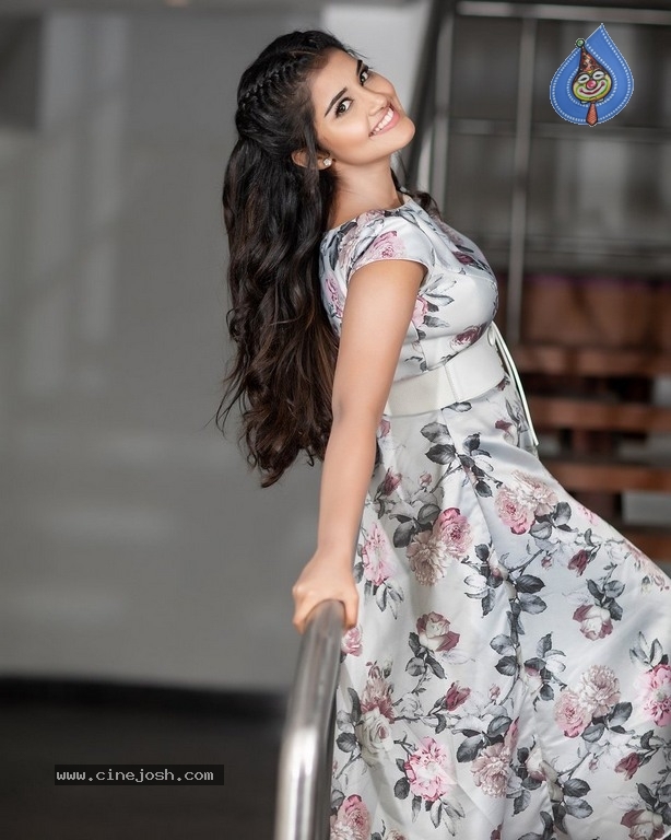 Anupama Parameswaran Photos - 1 / 4 photos