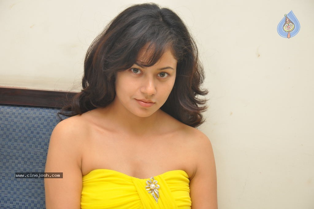 Anupoorva Spicy Stills - 22 / 147 photos