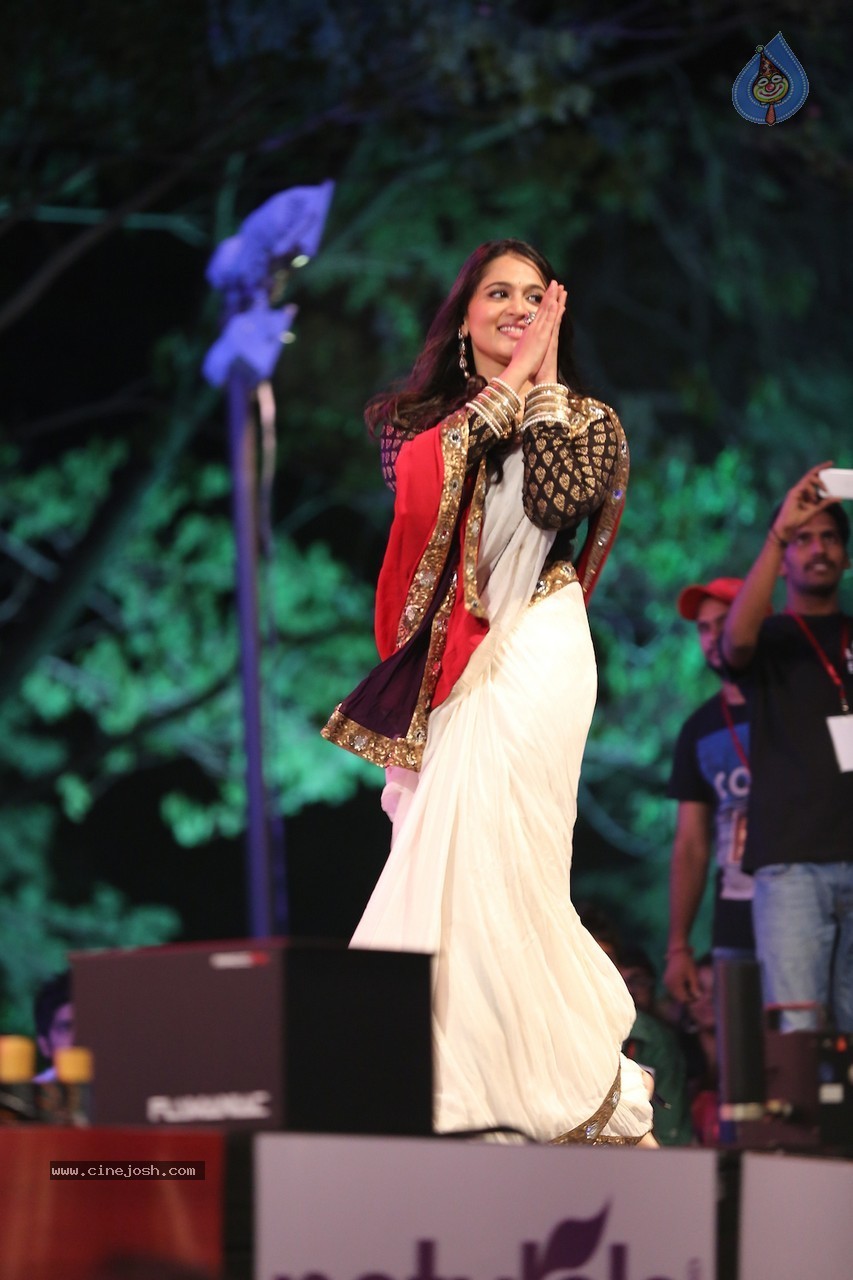 Anushka at Baahubali Audio Launch - 7 / 23 photos
