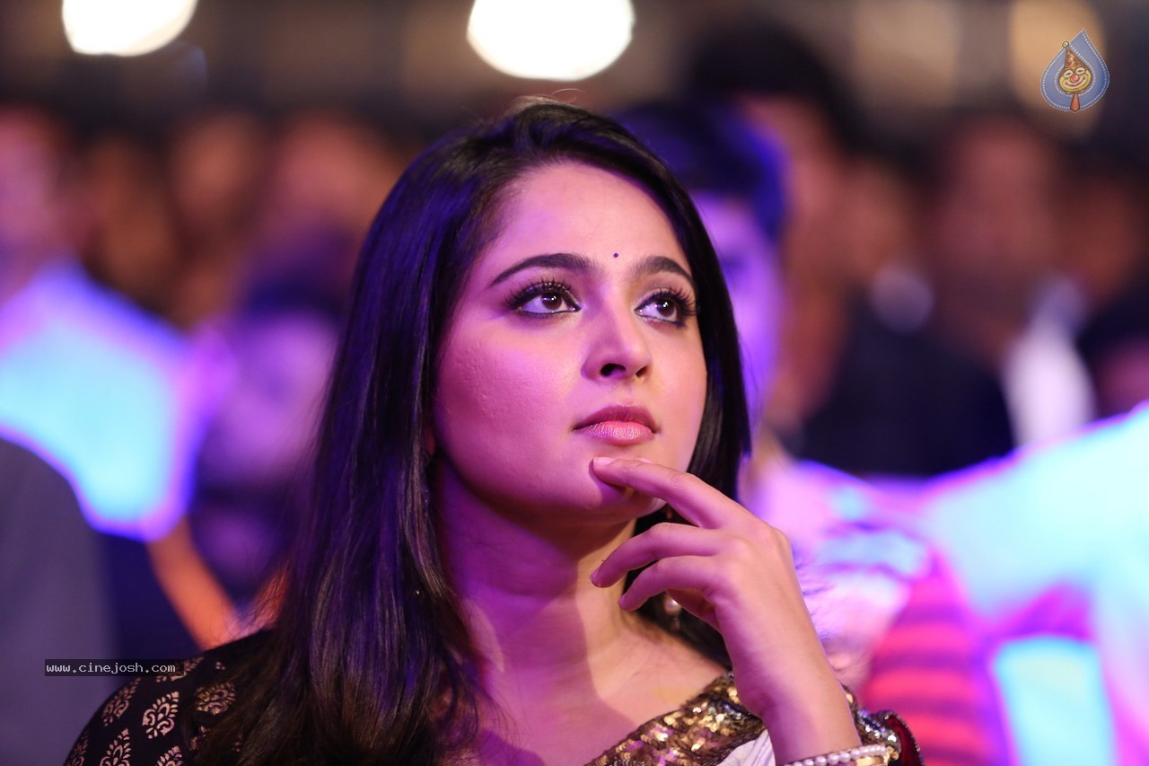 Anushka at Baahubali Audio Launch - 19 / 23 photos