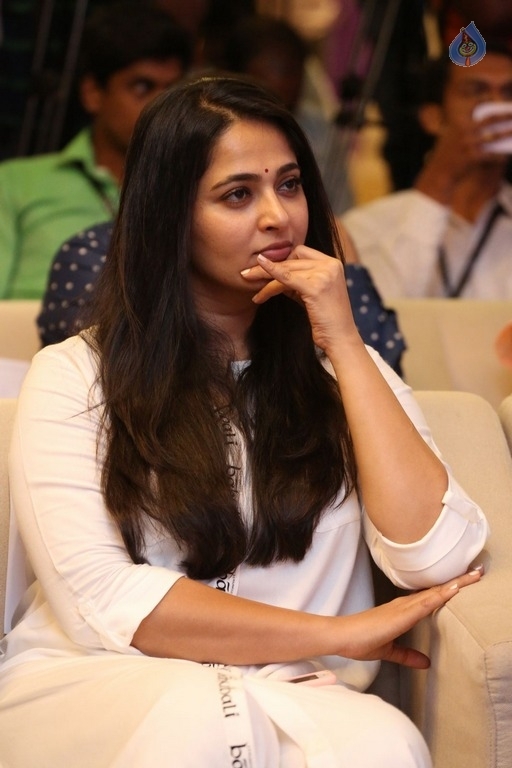 Anushka at Baahubali Press Meet - 6 / 42 photos