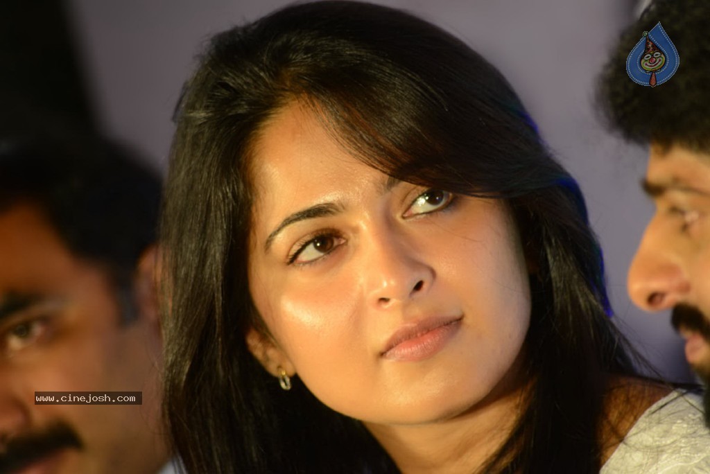 Anushka at Mirchi Movie Success Meet - 37 / 47 photos