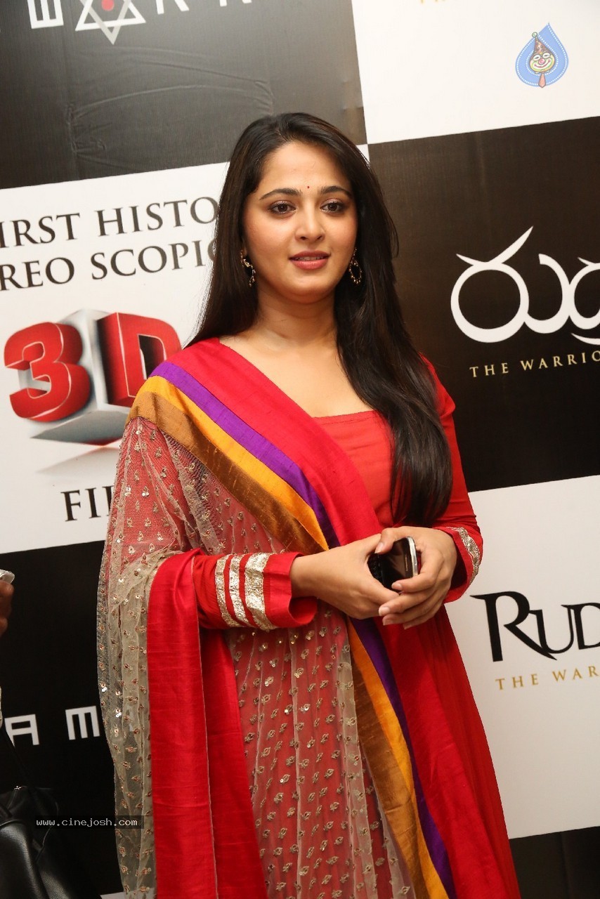 Anushka at Rudramadevi Trailer Launch - 19 / 64 photos
