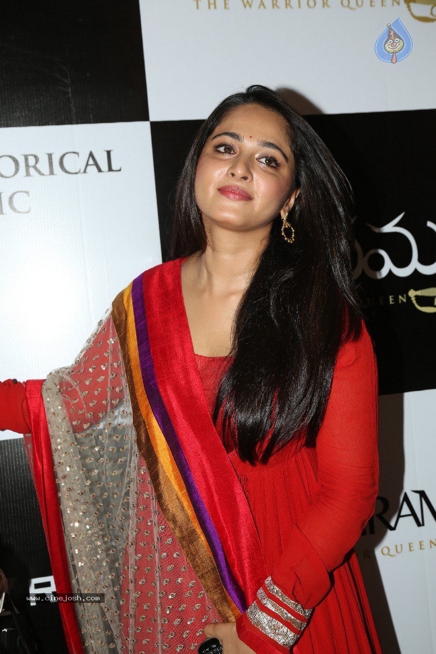 Anushka at Rudramadevi Trailer Launch - 39 / 64 photos