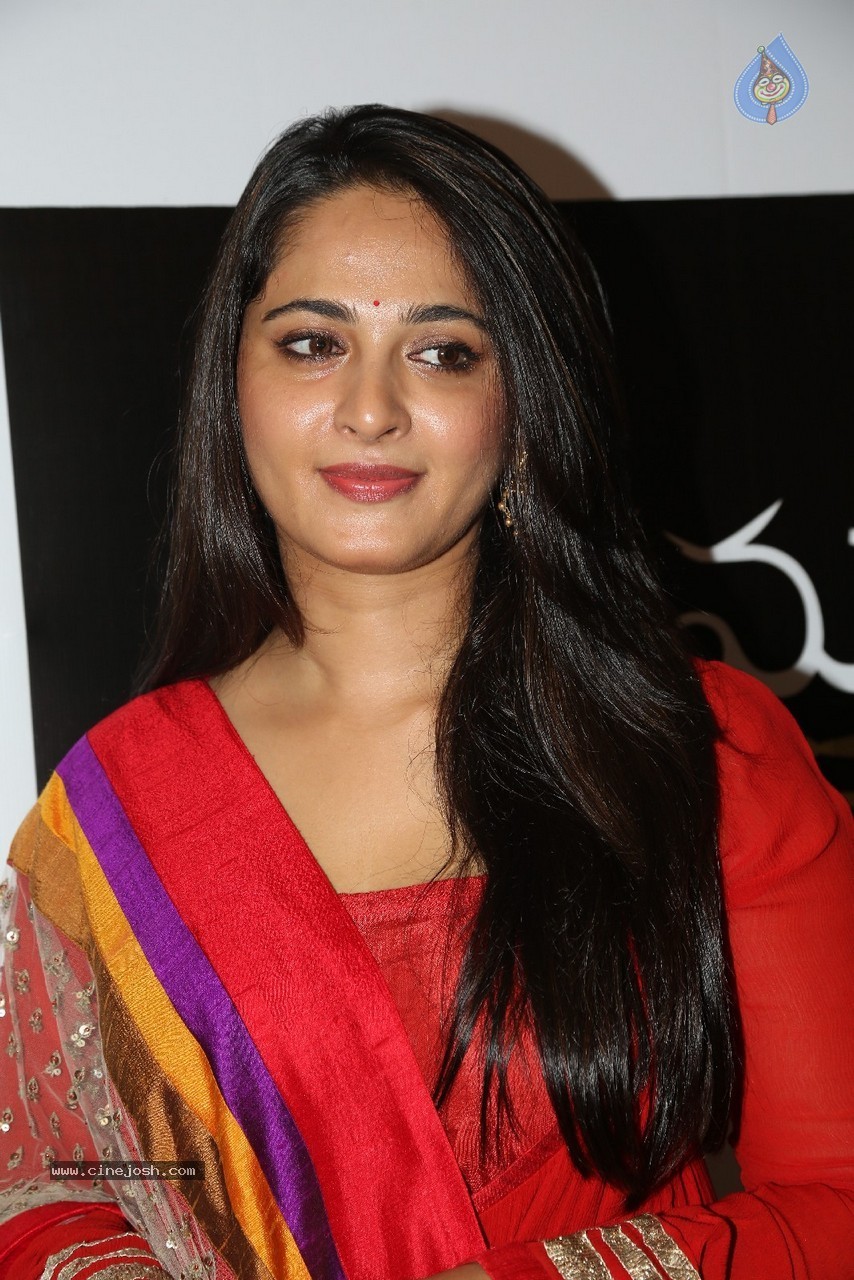 Anushka at Rudramadevi Trailer Launch - 60 / 64 photos