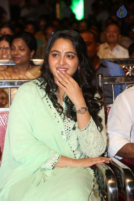 Anushka at Show Time Audio Launch - 24 / 42 photos