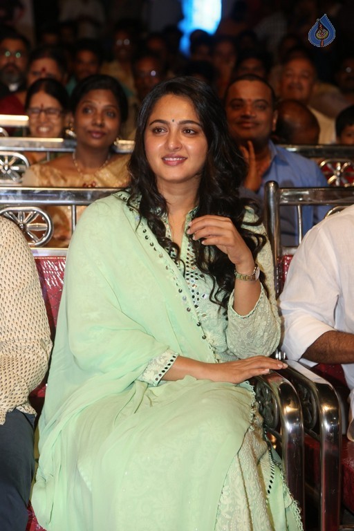 Anushka at Show Time Audio Launch - 29 / 42 photos