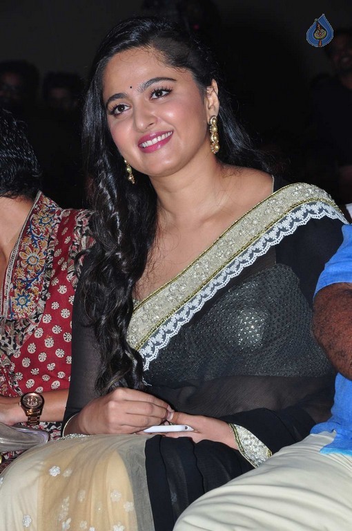 Anushka at Size Zero Audio Launch  - 40 / 42 photos