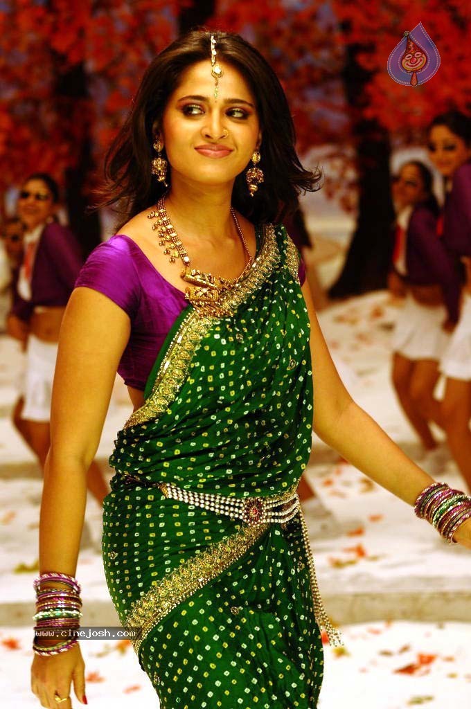 Anushka High Resolution Stills - 46 / 99 photos