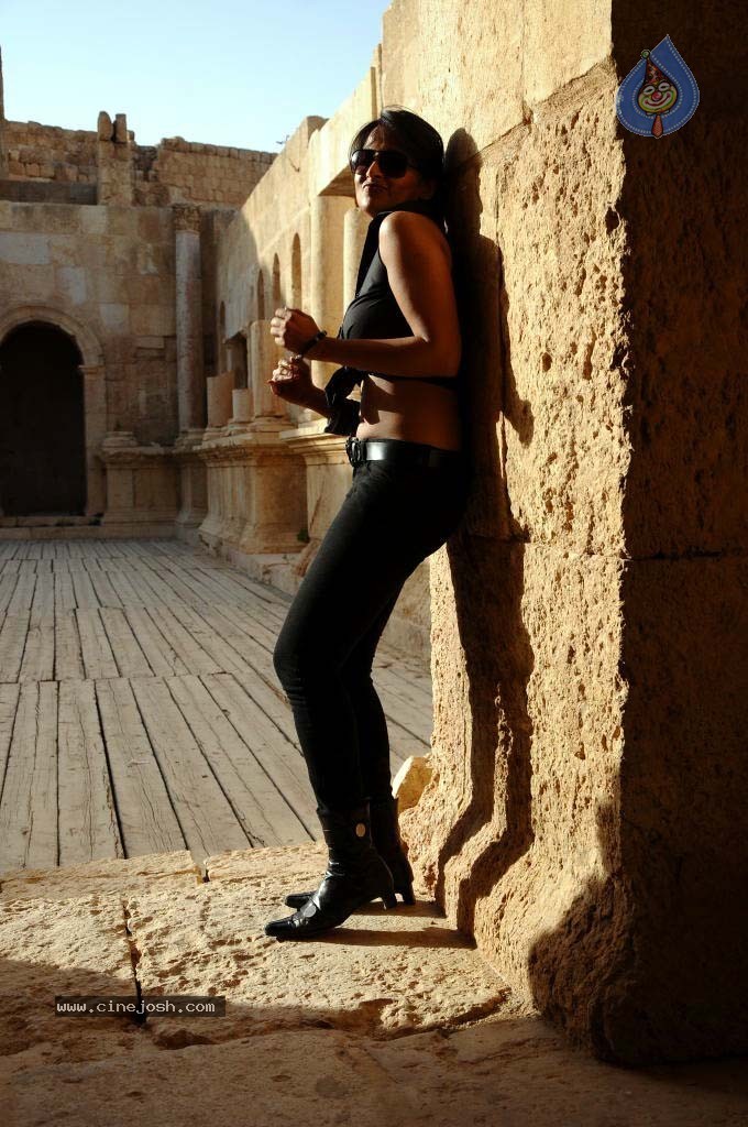 Anushka High Resolution Stills - 74 / 99 photos