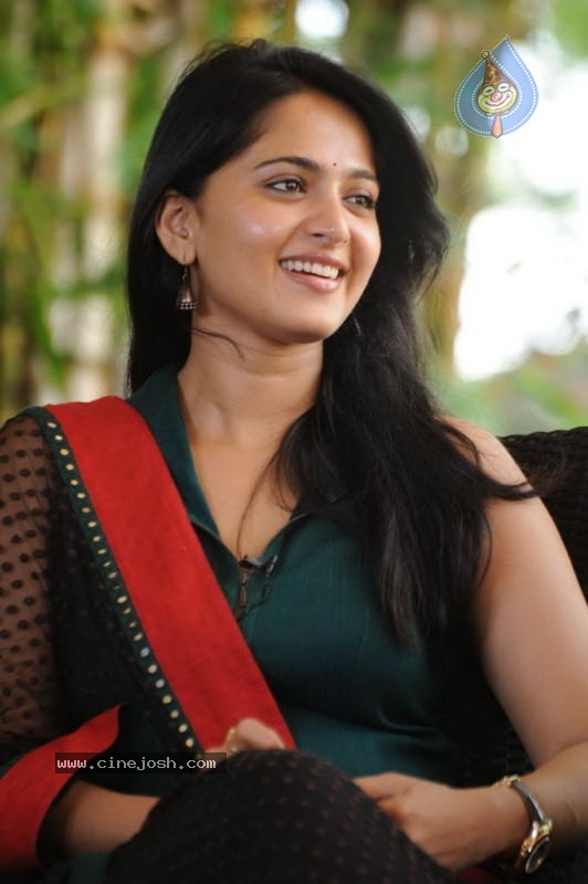 Anushka Latest Photos - 8 / 44 photos