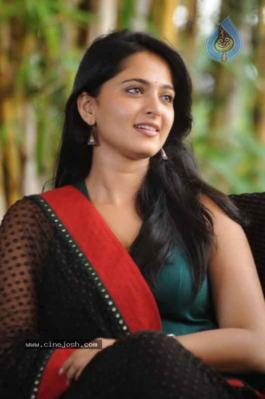 Anushka Latest Photos - 35 / 44 photos