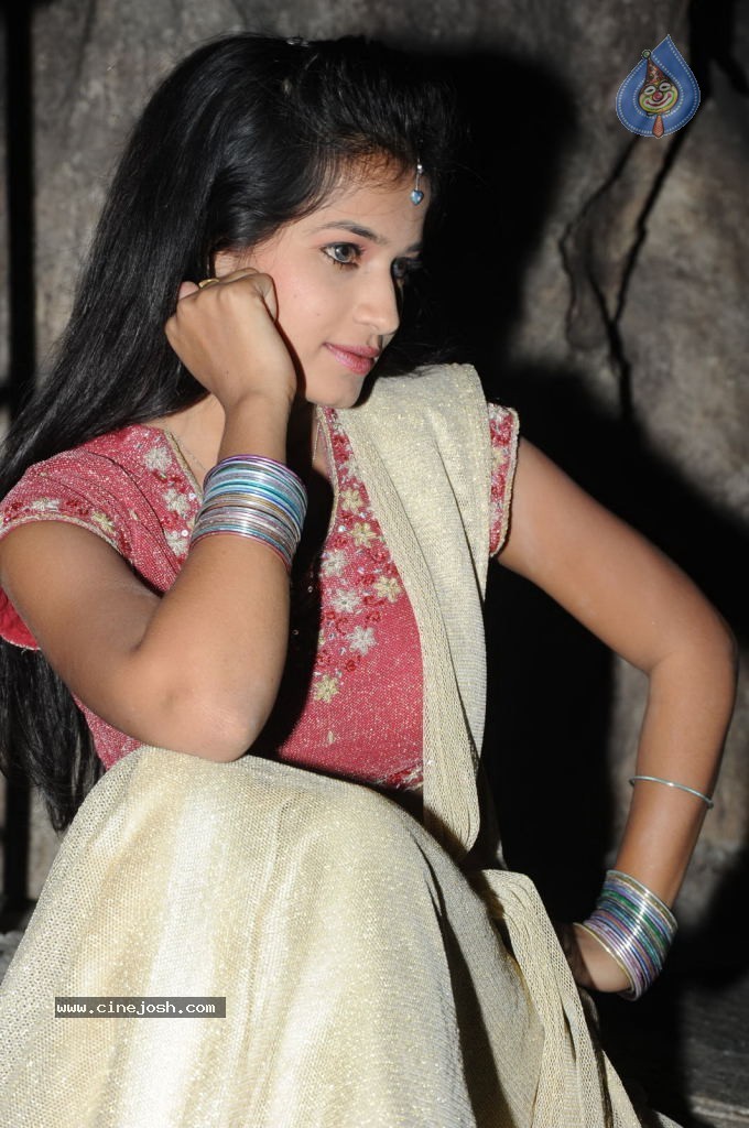Anwika Hot Stills - 24 / 51 photos