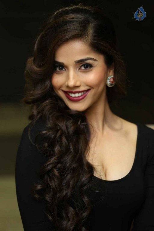 Aparna Bajpai Latest Photos - 36 / 63 photos