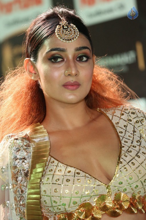 Apoorva at IIFA 2017 - 33 / 42 photos