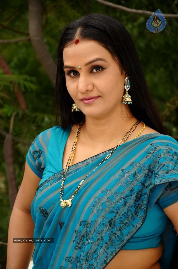 Apoorva Hot Stills - 20 / 34 photos