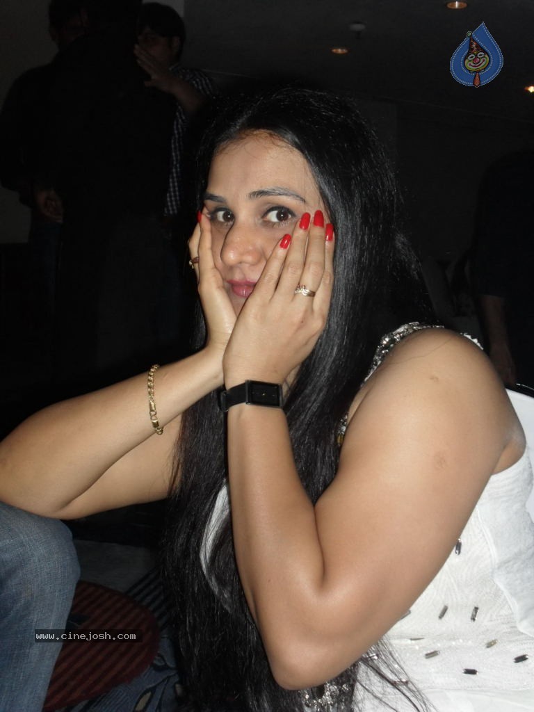 Apoorva Hot Stills - 26 / 34 photos