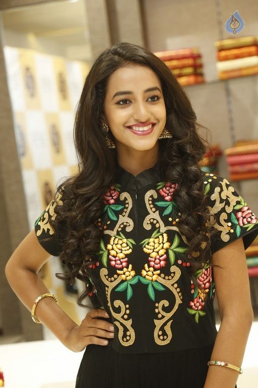 Apoorva Srinivasan Photos - 4 / 27 photos