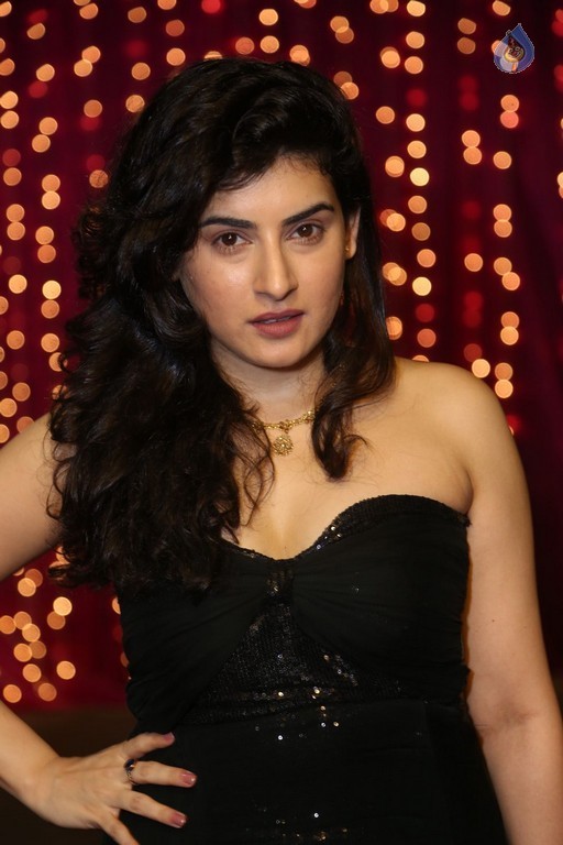 Archana at Zee Telugu Apsara Awards - 11 / 21 photos