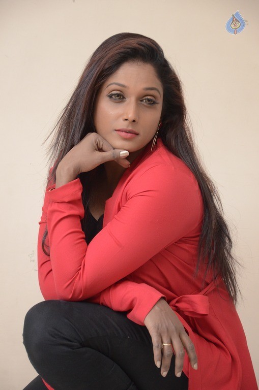 Archana Choudhary New Photos - 10 / 21 photos