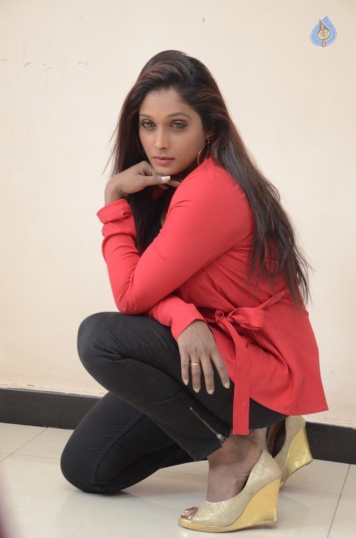 Archana Choudhary New Photos - 15 / 21 photos