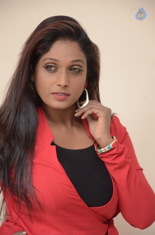 Archana Choudhary New Photos - 18 / 21 photos