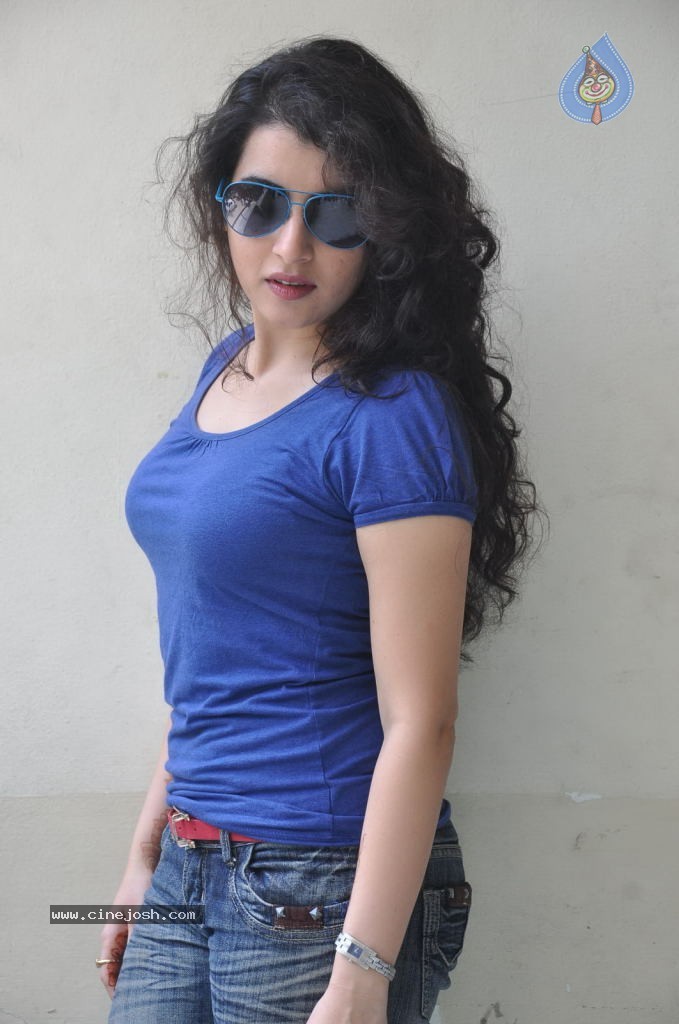 Archana Latest Images - 23 / 54 photos