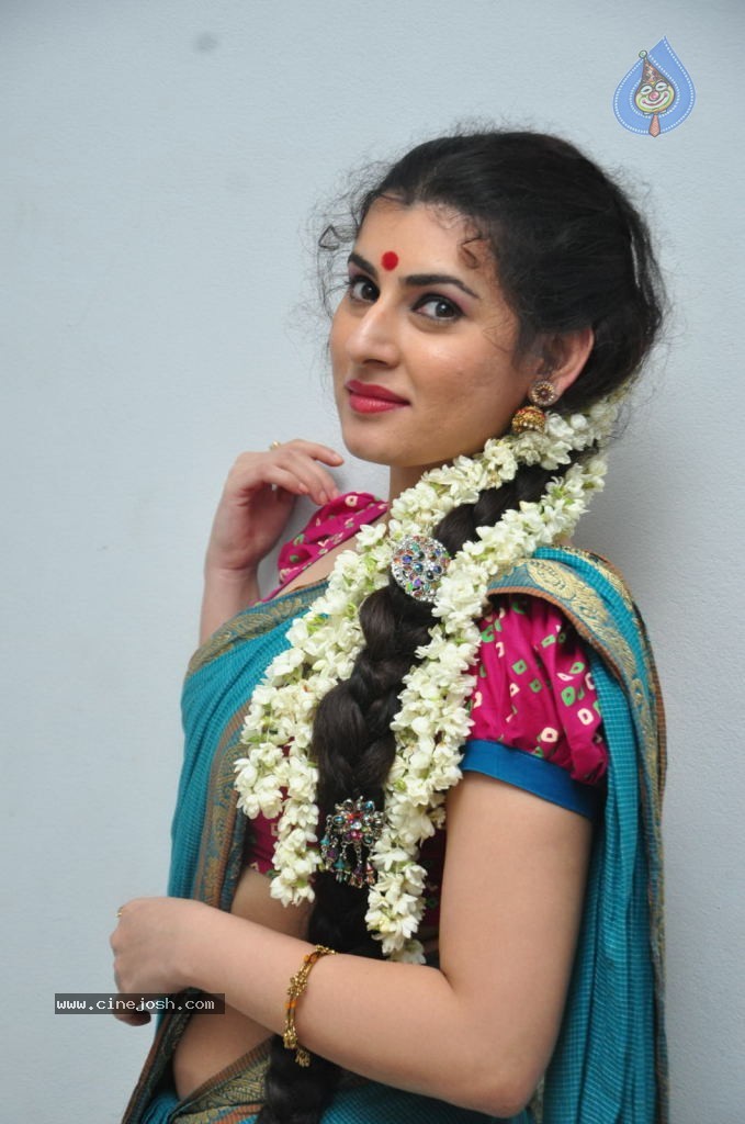 Archana New Gallery - 9 / 52 photos