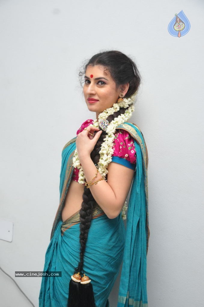 Archana New Gallery - 11 / 52 photos